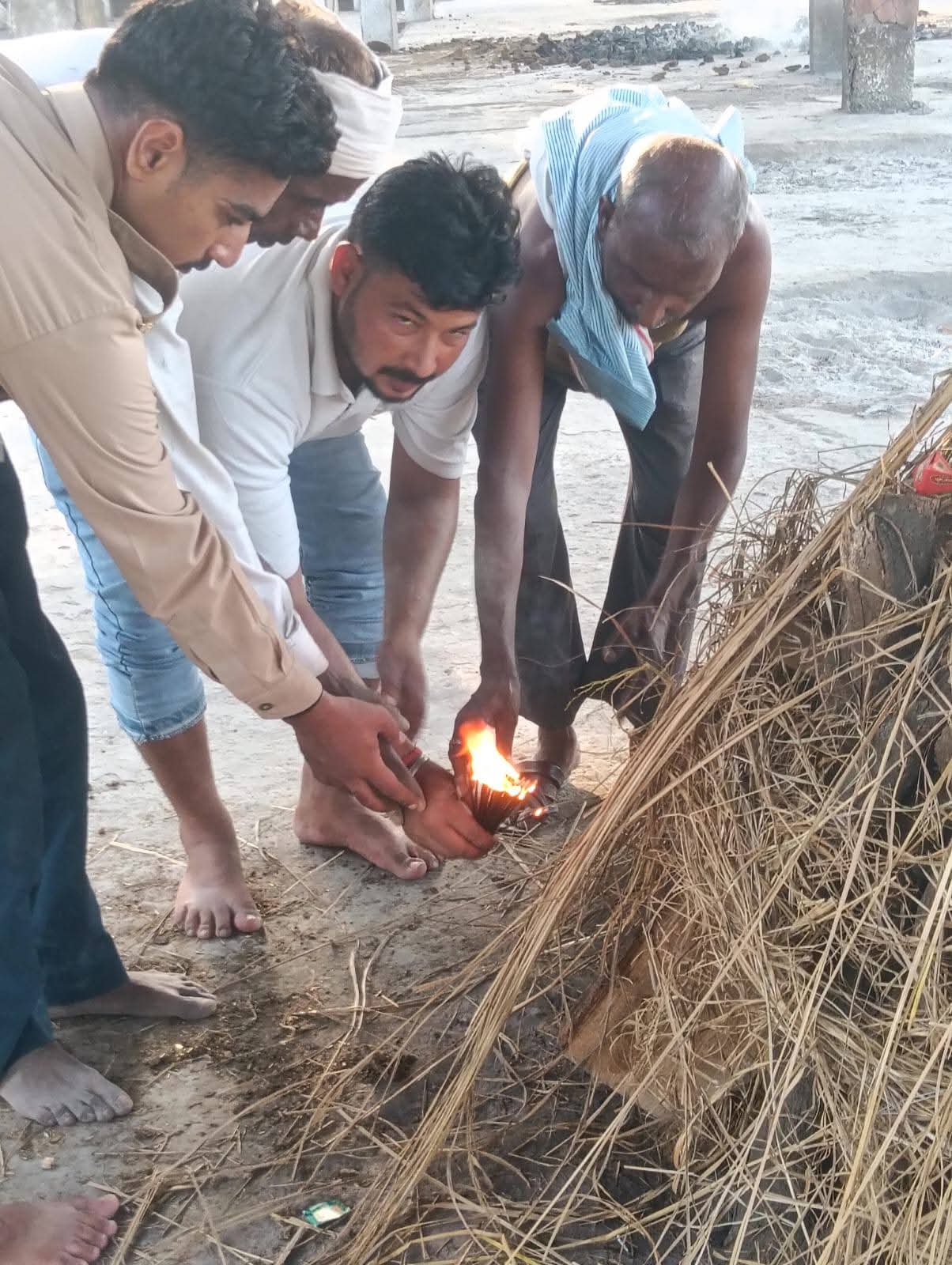 25 लावारिस शवों का अंतिम संस्कार