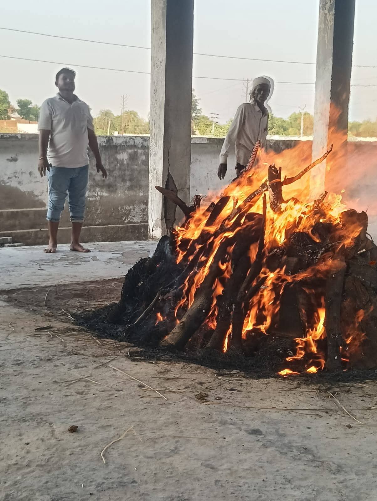 25 लावारिस शवों का अंतिम संस्कार
