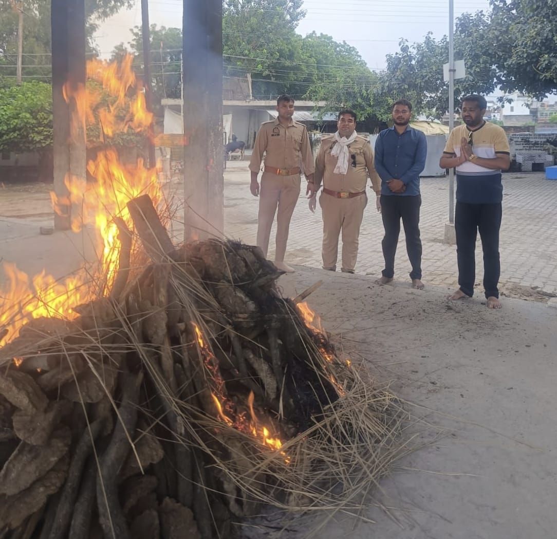 25 लावारिस शवों का अंतिम संस्कार