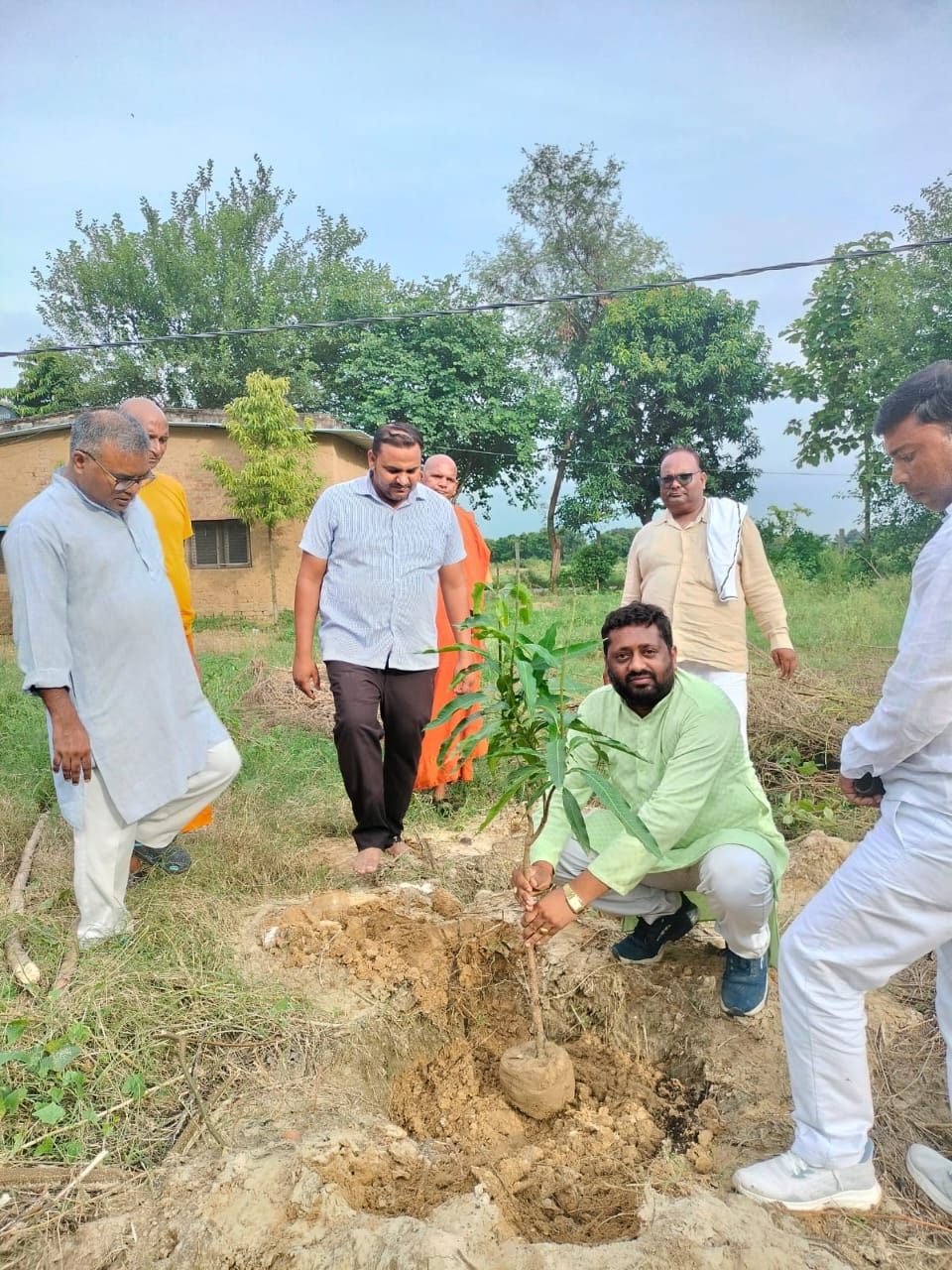 संकिसा दान व वृक्षारोपण
