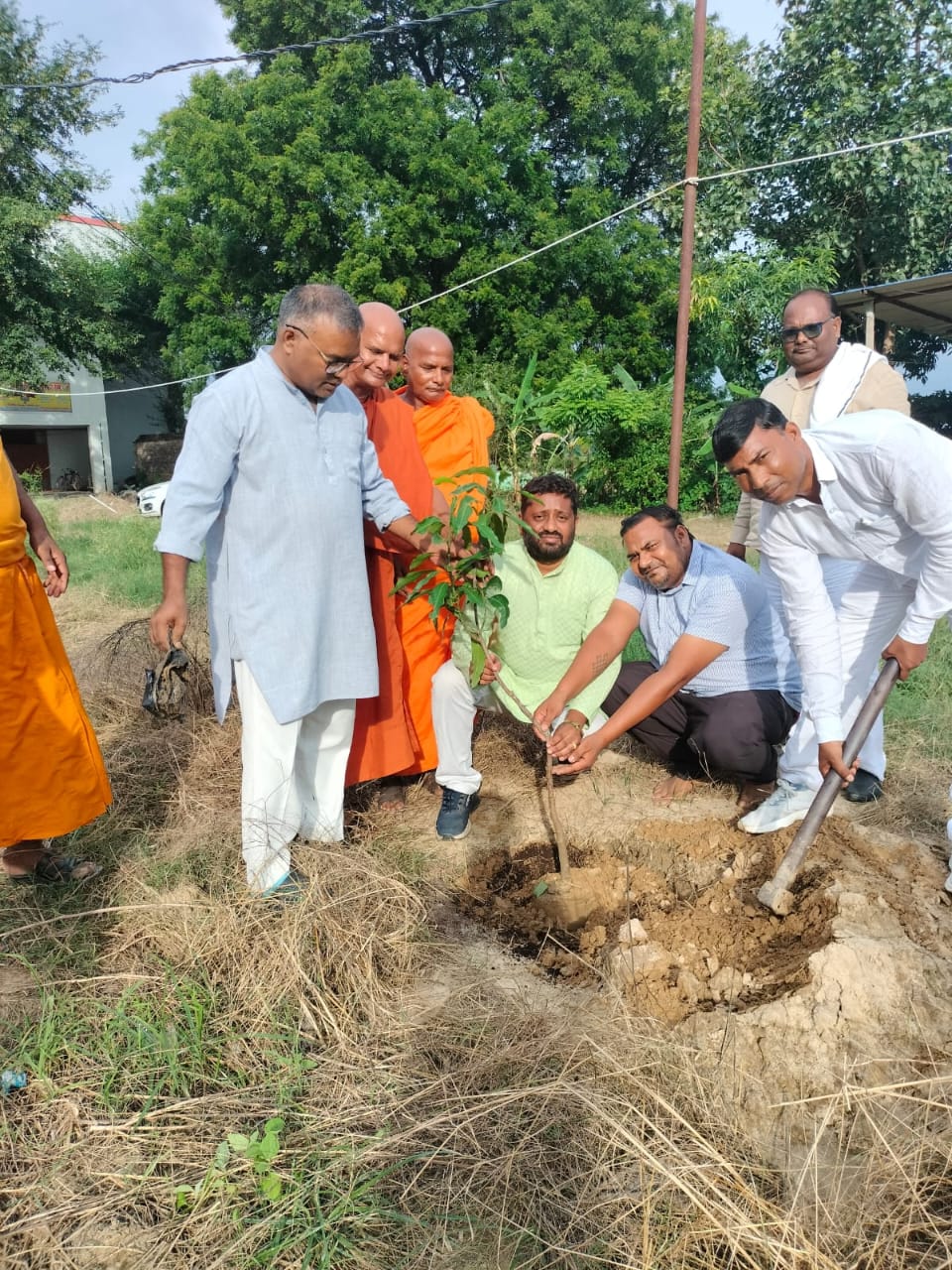संकिसा दान व वृक्षारोपण