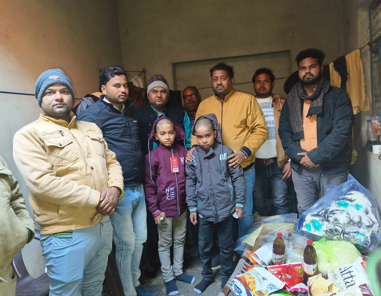 आरती शाक्य की सहायता
