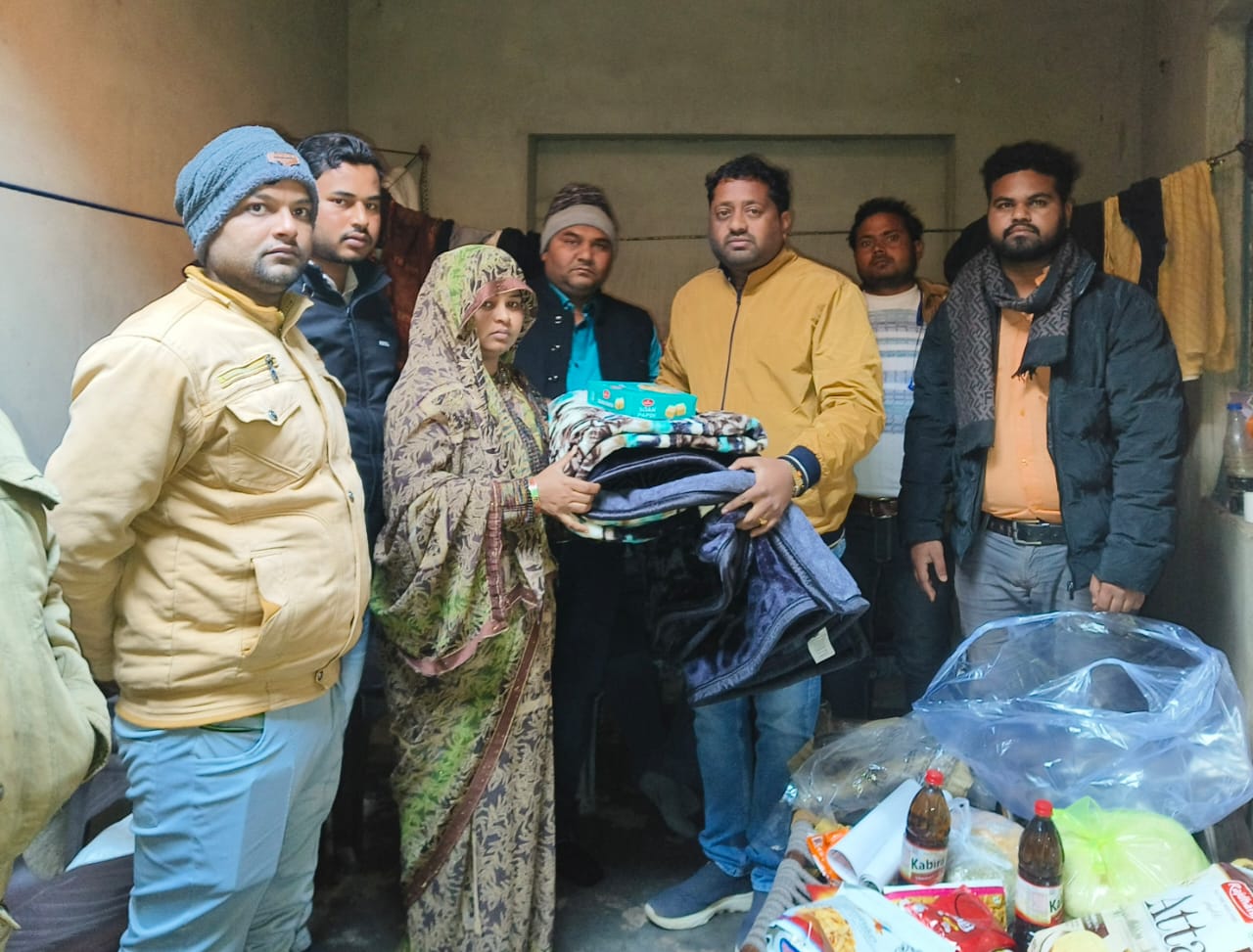 आरती शाक्य की सहायता